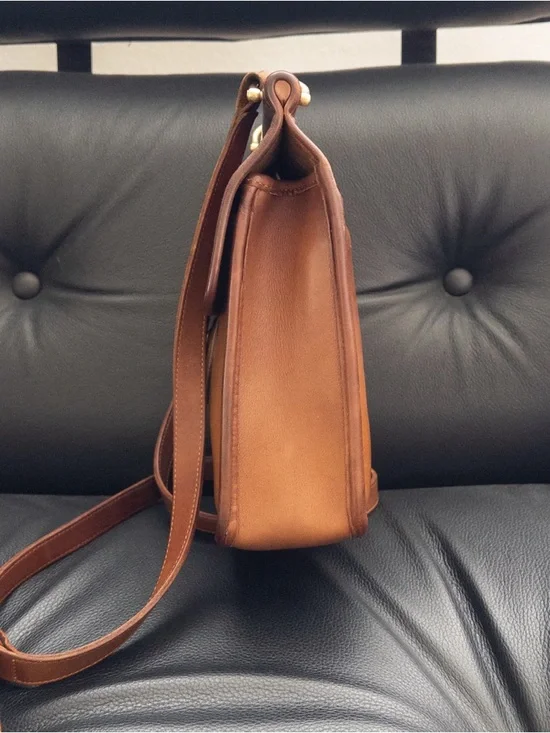 Vintage Coach 1992/93 Murphy Crossbody Bag in British Tan - Picture 10 of 14